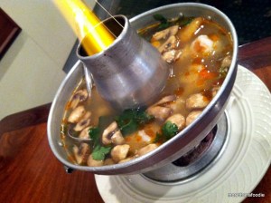 vietnamese hot pot mon lau