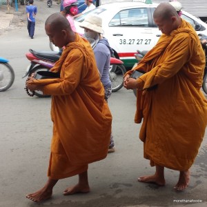 monks buddhist vietnam district 6