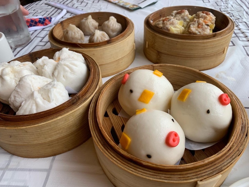 Little Piggies - Triple Crown - Chicago - Copyright - morethanafoodie.com